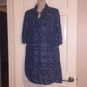 Cotton dress with geometric designs.